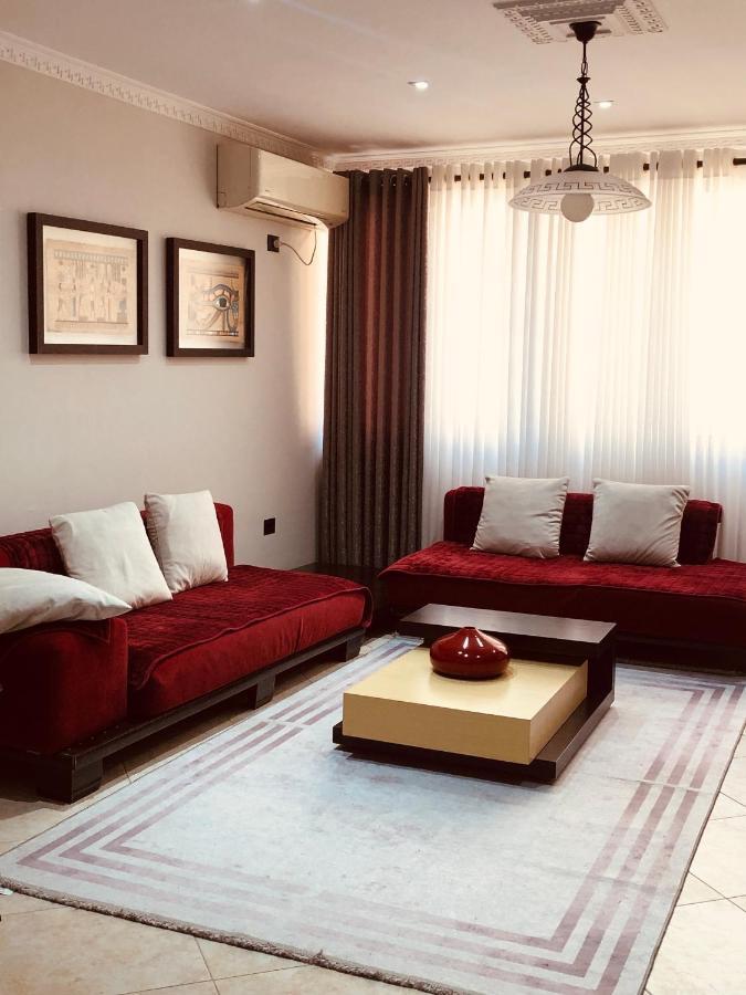 Laureta Central Apartment ติรานา ภายนอก รูปภาพ